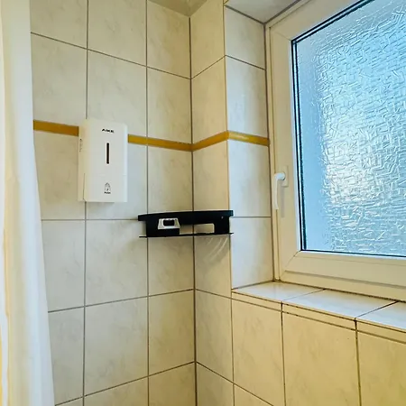 Mit Vollausgestatteter Kueche - Smarttv I Free Netflix I 24h Check In Apartman